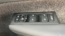 Volvo Xc40 2.0 B4P Plus Dark 5dr AWD Auto Petrol Estate